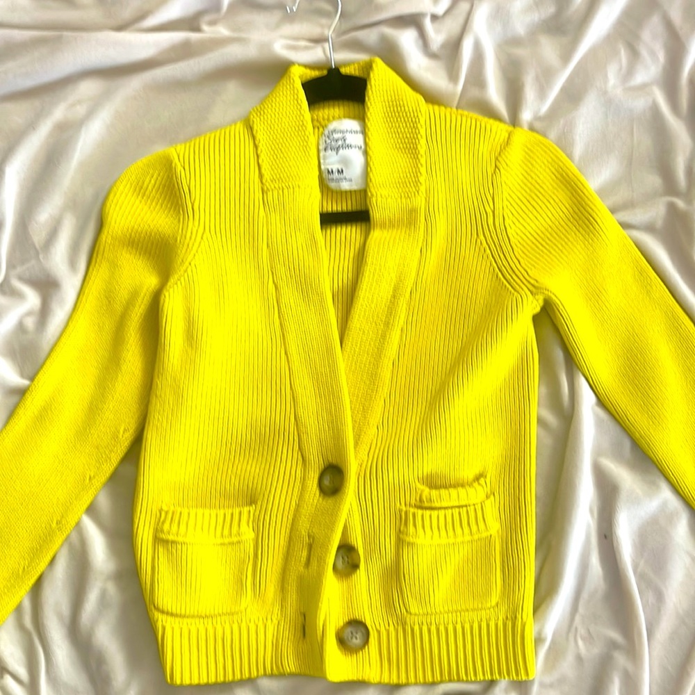 American Eagle Outfitters yellow chunky Carnigan M
